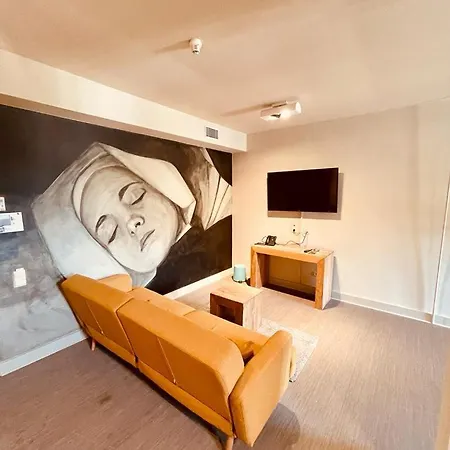 La Merveilleuse By Infiniti Hotel