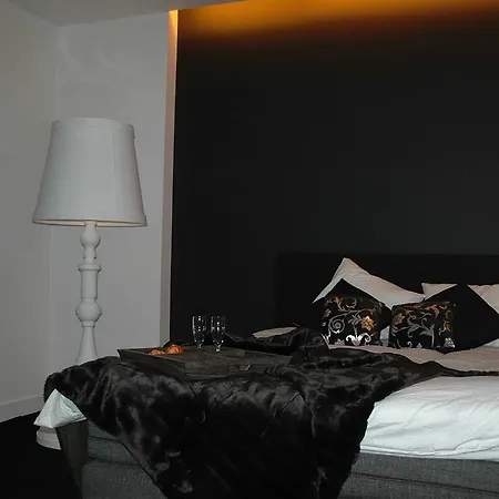 Hotel La Merveilleuse By Infiniti 3*