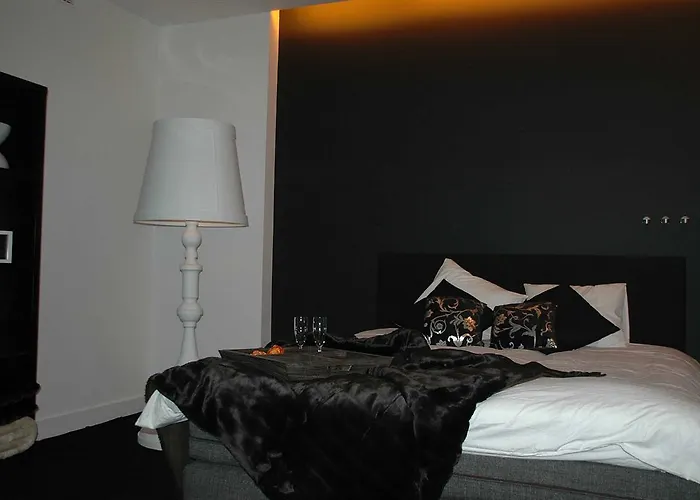 Hotel La Merveilleuse By Infiniti 3*